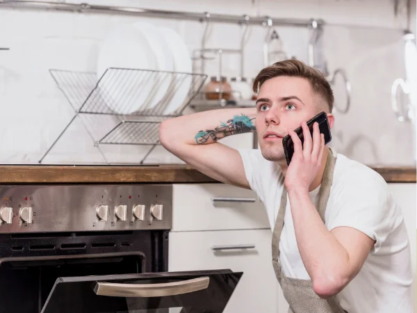 Homeowner calling for professional Appliance Repairs in Jacksonville due to oven malfunction